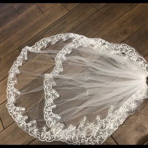 New Wedding veil ivory elbow length